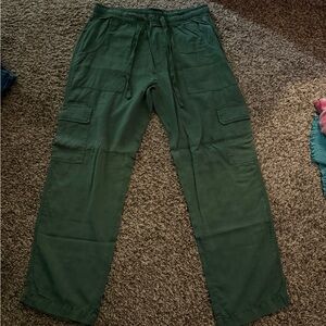 Women’s Green Cargo Pants